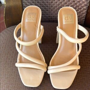Dolce Vita Women's Cream Strappy Sandals